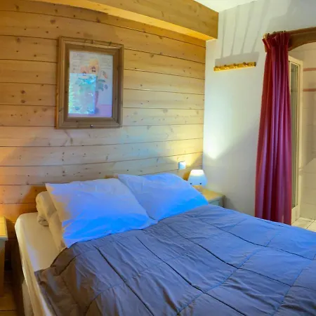 3 Pieces Les Saisies Avec Piscine, Parking, 2 Bains - Fr-1-293-352 Apartman *